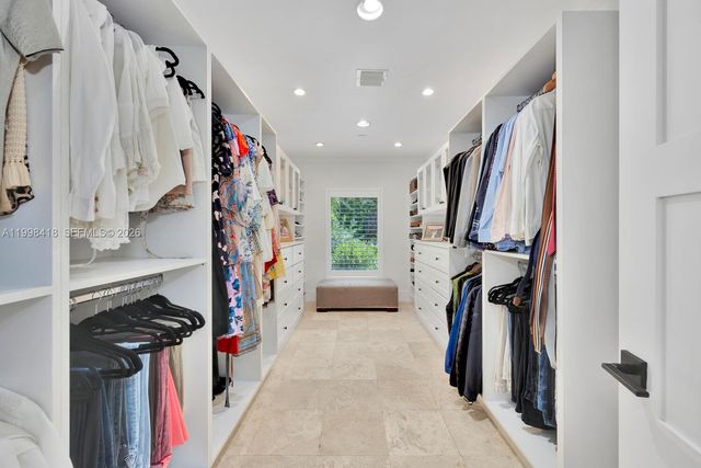 6140 SW 90th St, Pinecrest, FL 33156