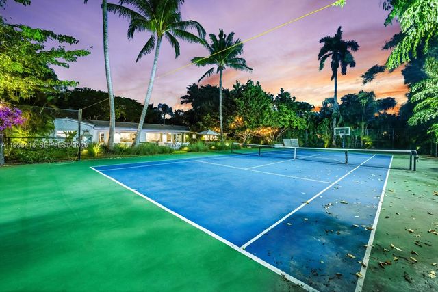 6140 SW 90th St, Pinecrest, FL 33156