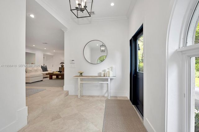 6140 SW 90th St, Pinecrest, FL 33156