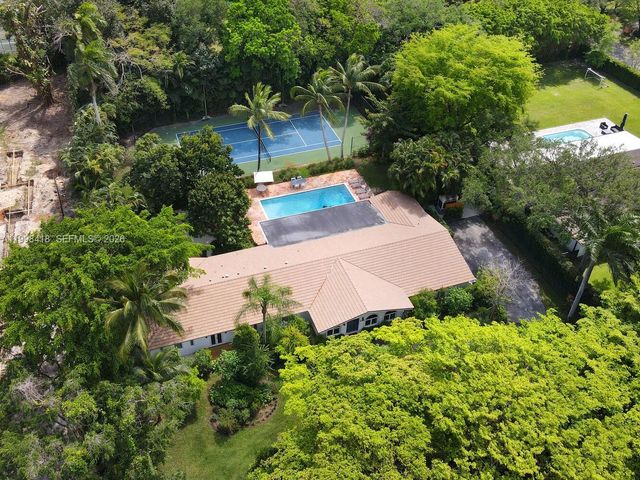 6140 SW 90th St, Pinecrest, FL 33156