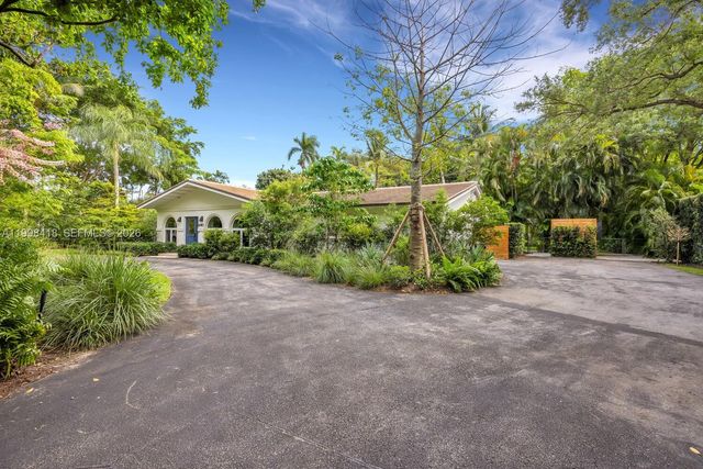 6140 SW 90th St, Pinecrest, FL 33156