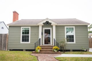 434 Naples St, Corpus Christi, TX 78404