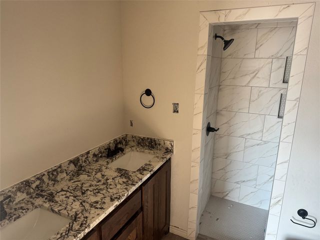 1004 Bradshaw Court, Springtown, TX 76082