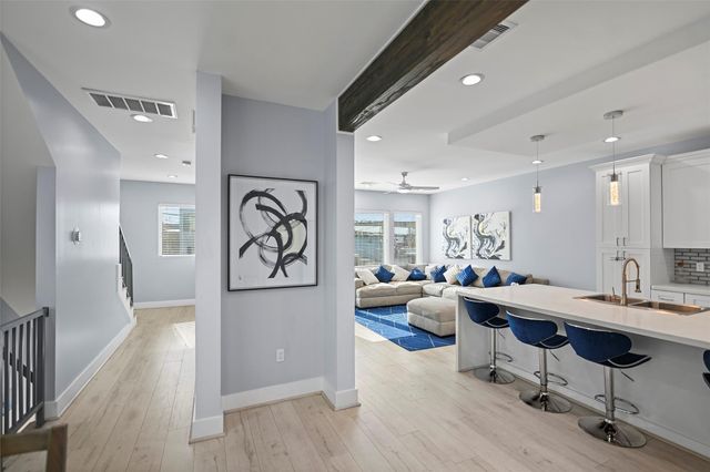 2413 Pease Street, Houston, TX 77003