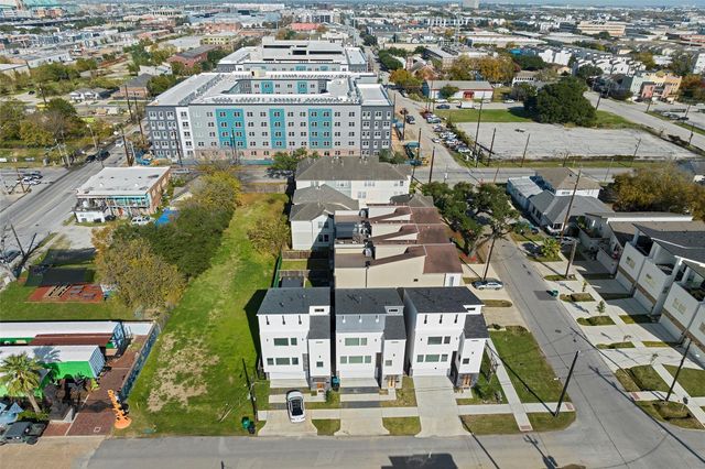 2413 Pease Street, Houston, TX 77003