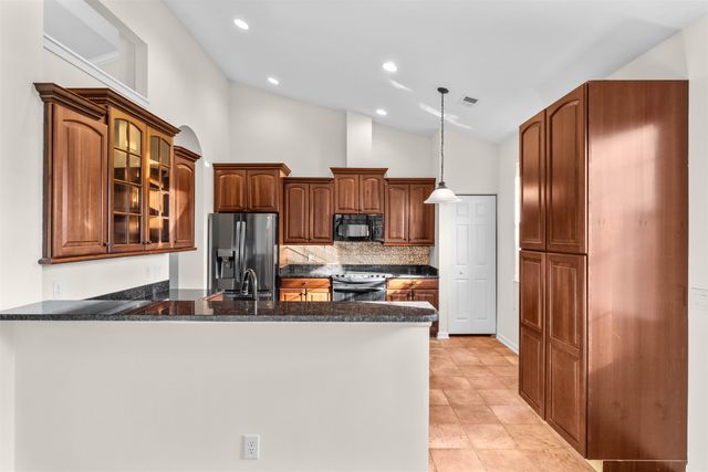 147 Sugar Loaf Ln., Murrells Inlet, SC 29576