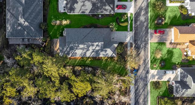 147 Sugar Loaf Ln., Murrells Inlet, SC 29576