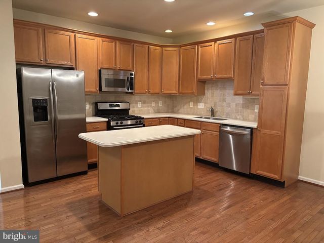 43725 BANSHEE HEIGHTS TER, Ashburn, VA 20148