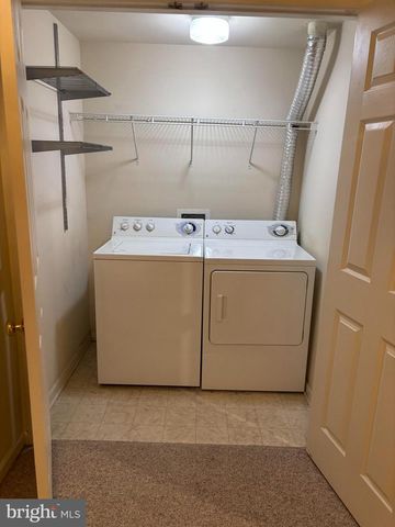 43725 BANSHEE HEIGHTS TER, Ashburn, VA 20148