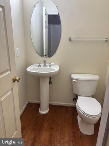 43725 BANSHEE HEIGHTS TER, Ashburn, VA 20148