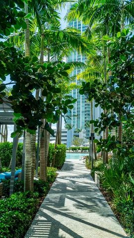 650 NE 32nd St 2102, Miami, FL 33137