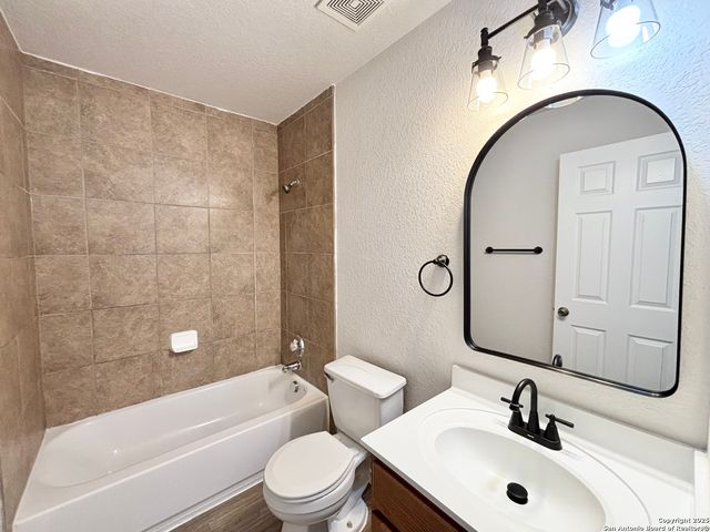 6915 Opal, Converse, TX 78109