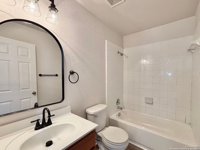 6915 Opal, Converse, TX 78109