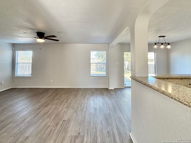 6915 Opal, Converse, TX 78109