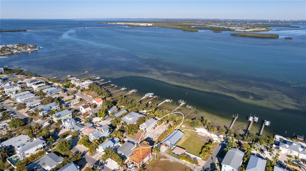 Image 11 of property listing at 2306 CANASTA DRIVE, Bradenton Beach, FL 34217