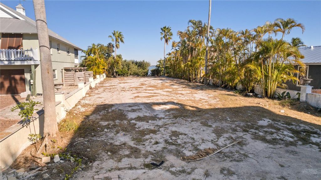 Image 13 of property listing at 2306 CANASTA DRIVE, Bradenton Beach, FL 34217