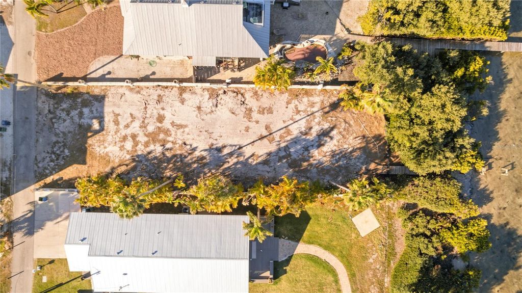 Image 3 of property listing at 2306 CANASTA DRIVE, Bradenton Beach, FL 34217