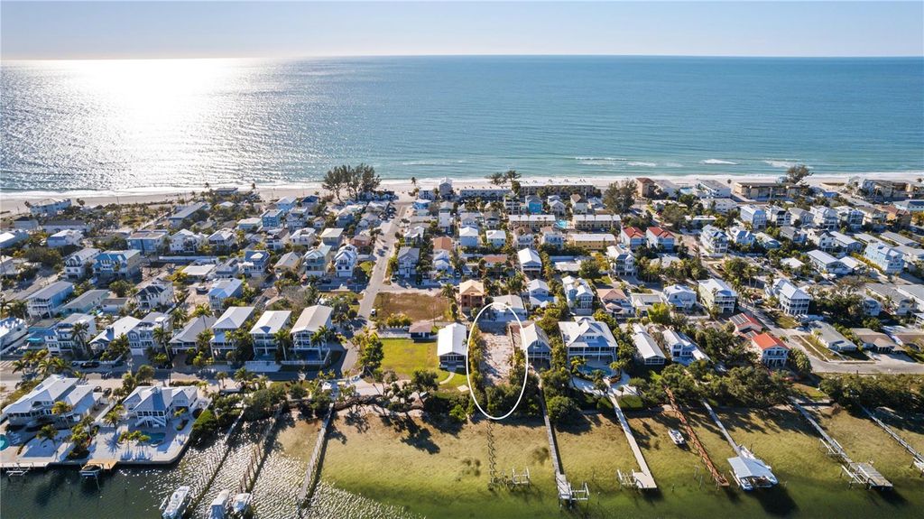 Image 6 of property listing at 2306 CANASTA DRIVE, Bradenton Beach, FL 34217