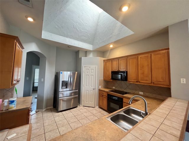 5524 Glenview Lane, The Colony, TX 75056