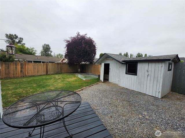 1802 N 35th Street, Mount Vernon, WA 98273