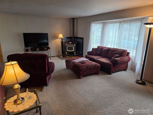 1802 N 35th Street, Mount Vernon, WA 98273