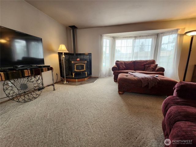 1802 N 35th Street, Mount Vernon, WA 98273