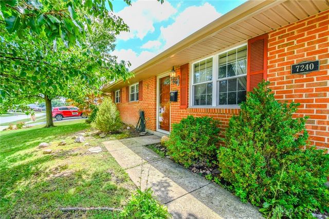7240 Stonehurst Drive, Huber Heights, OH 45424