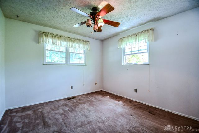 7240 Stonehurst Drive, Huber Heights, OH 45424