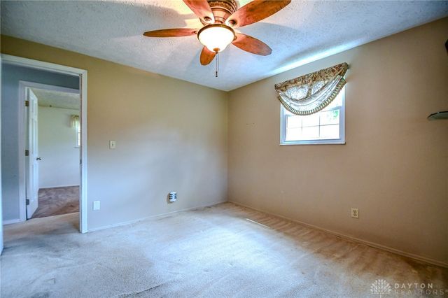 7240 Stonehurst Drive, Huber Heights, OH 45424
