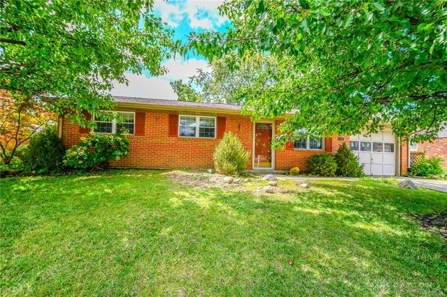 7240 Stonehurst Drive, Huber Heights, OH 45424