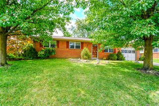 7240 Stonehurst Drive, Huber Heights, OH 45424