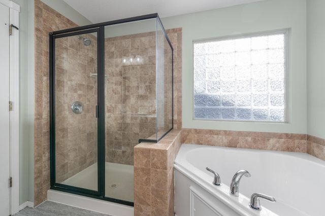 603 W Fieldstone Ct, Andover, KS 67002