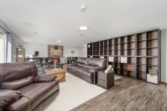 603 W Fieldstone Ct, Andover, KS 67002