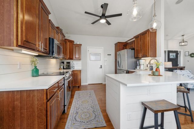 603 W Fieldstone Ct, Andover, KS 67002