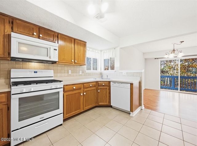 4510 Norma Place, Toms River, NJ 08755