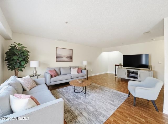 4510 Norma Place, Toms River, NJ 08755