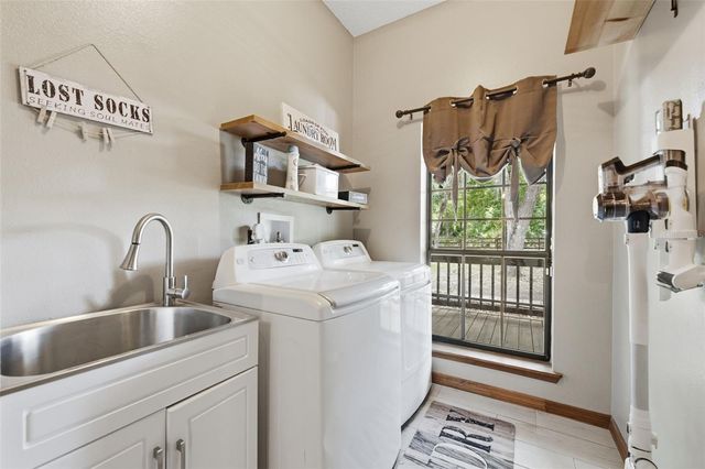 381 N JUNGLE ROAD, Geneva, FL 32732
