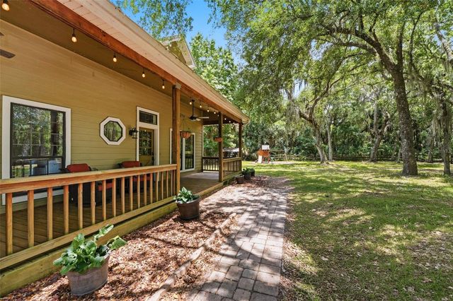 381 N JUNGLE ROAD, Geneva, FL 32732