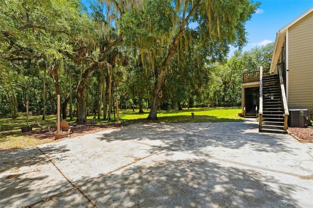 381 N JUNGLE ROAD, Geneva, FL 32732