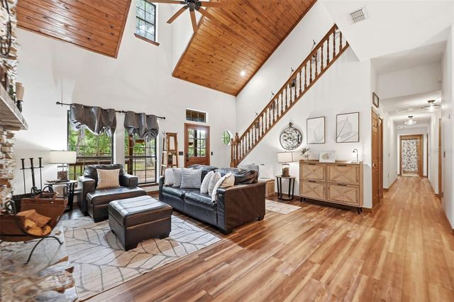 381 N JUNGLE ROAD, Geneva, FL 32732