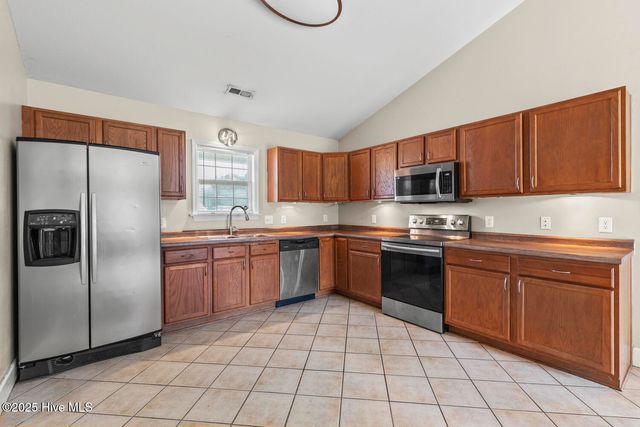 101 Sand Court, Jacksonville, NC 28546