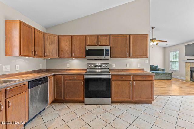 101 Sand Court, Jacksonville, NC 28546