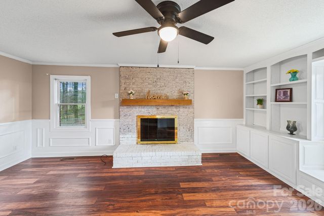 200 Maple Court, Lexington, NC 27295