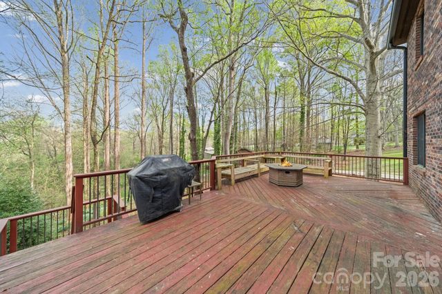 200 Maple Court, Lexington, NC 27295