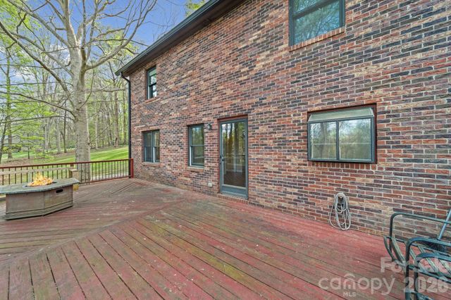 200 Maple Court, Lexington, NC 27295