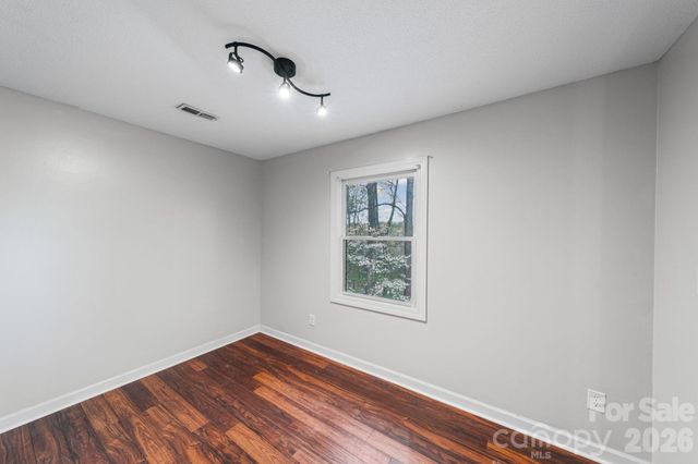 200 Maple Court, Lexington, NC 27295