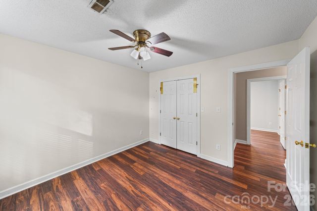 200 Maple Court, Lexington, NC 27295