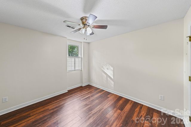 200 Maple Court, Lexington, NC 27295