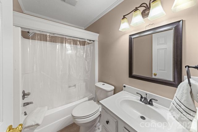 200 Maple Court, Lexington, NC 27295