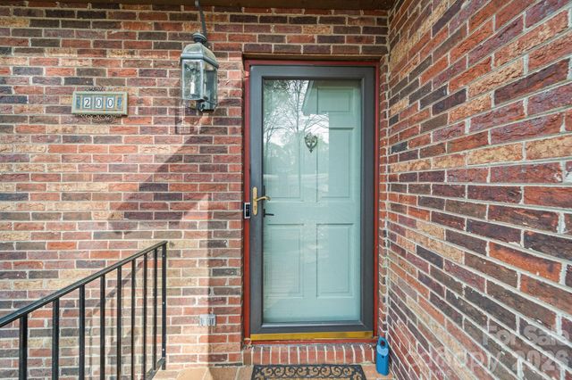 200 Maple Court, Lexington, NC 27295